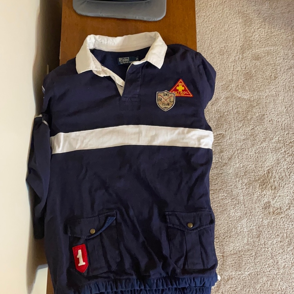 Polo rugby style detachable hooded shirt